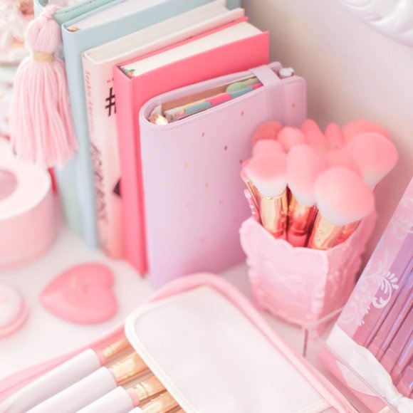 Meet your Posher, Paigezturn - Picture 2 of 2